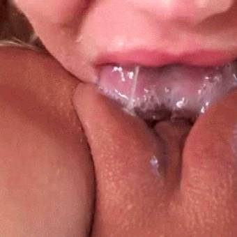 Licking The Excess Cum Off Her Impregnated Pussy