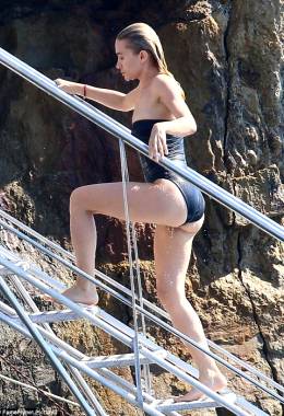 Ashley Olsen In A Swimsuit