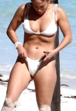 Jennifer Lopez In Another Bikini