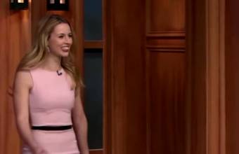 Alona Tal – Amazing Ass In A Tight Dress At The Late Late Show With Craig Ferguson