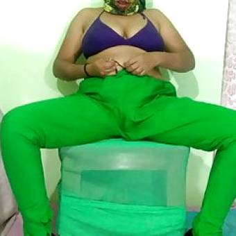 Muslim wife in green leggings fuck hard by tenant